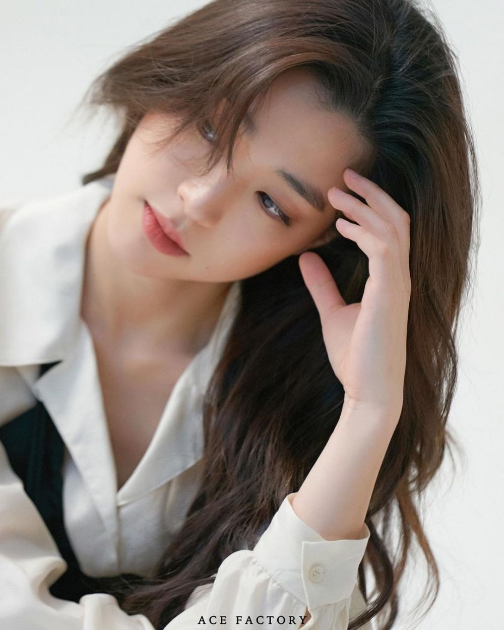 Choi Sung Eun thay the Han So Hee anh 8