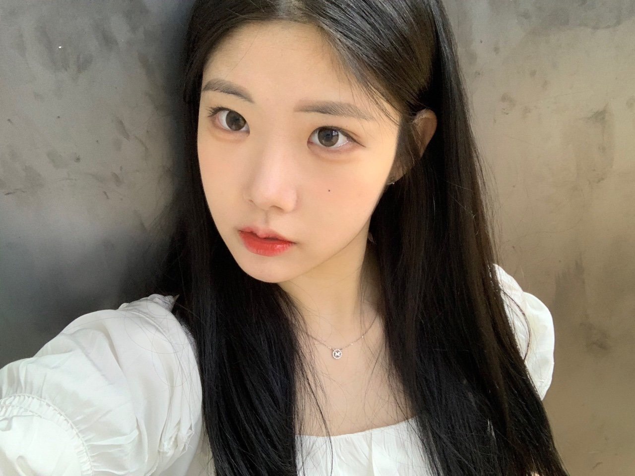 Em gai quoc dan moi cua Kpop hinh anh