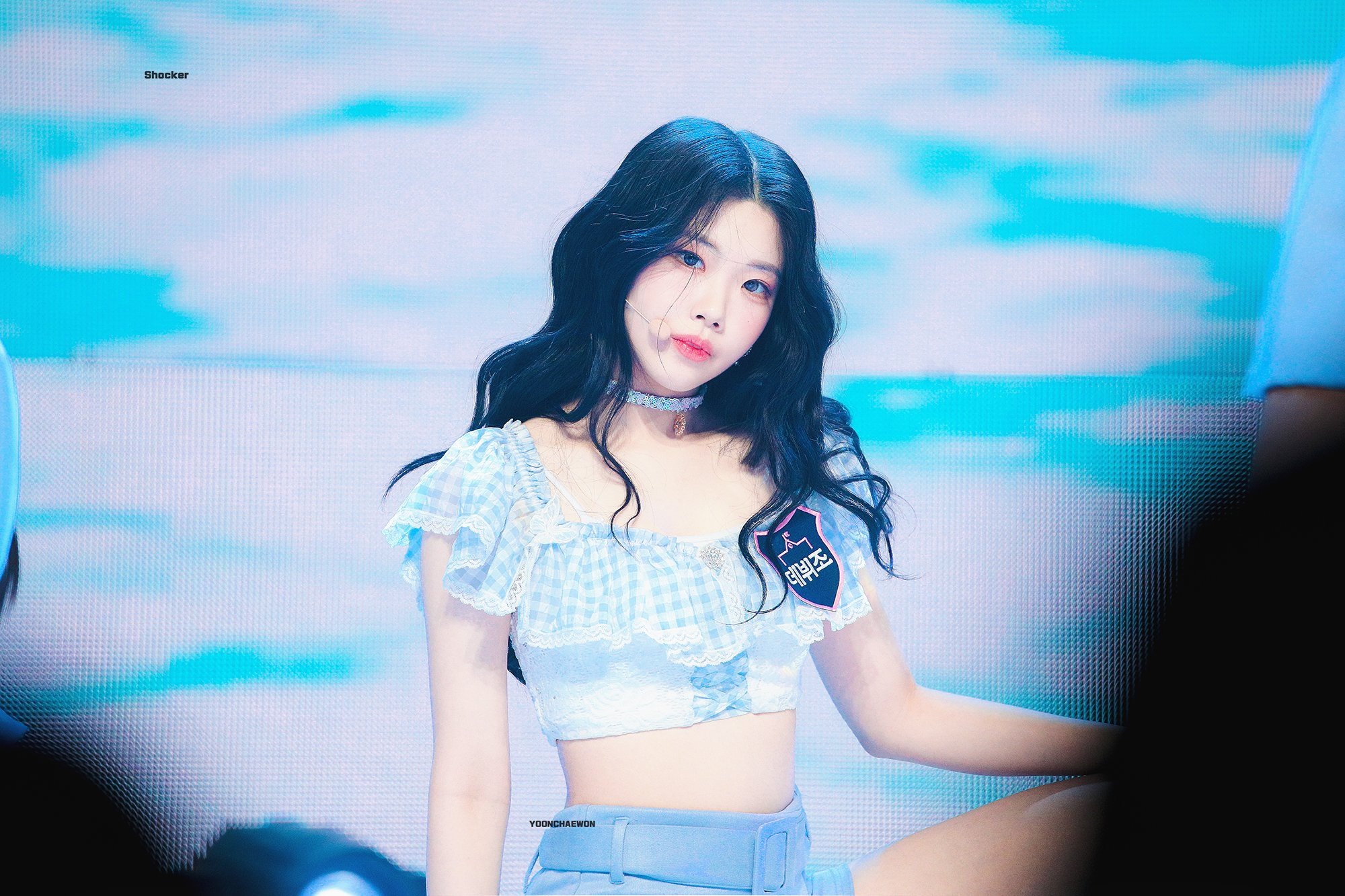 Em gai quoc dan the he moi anh 1