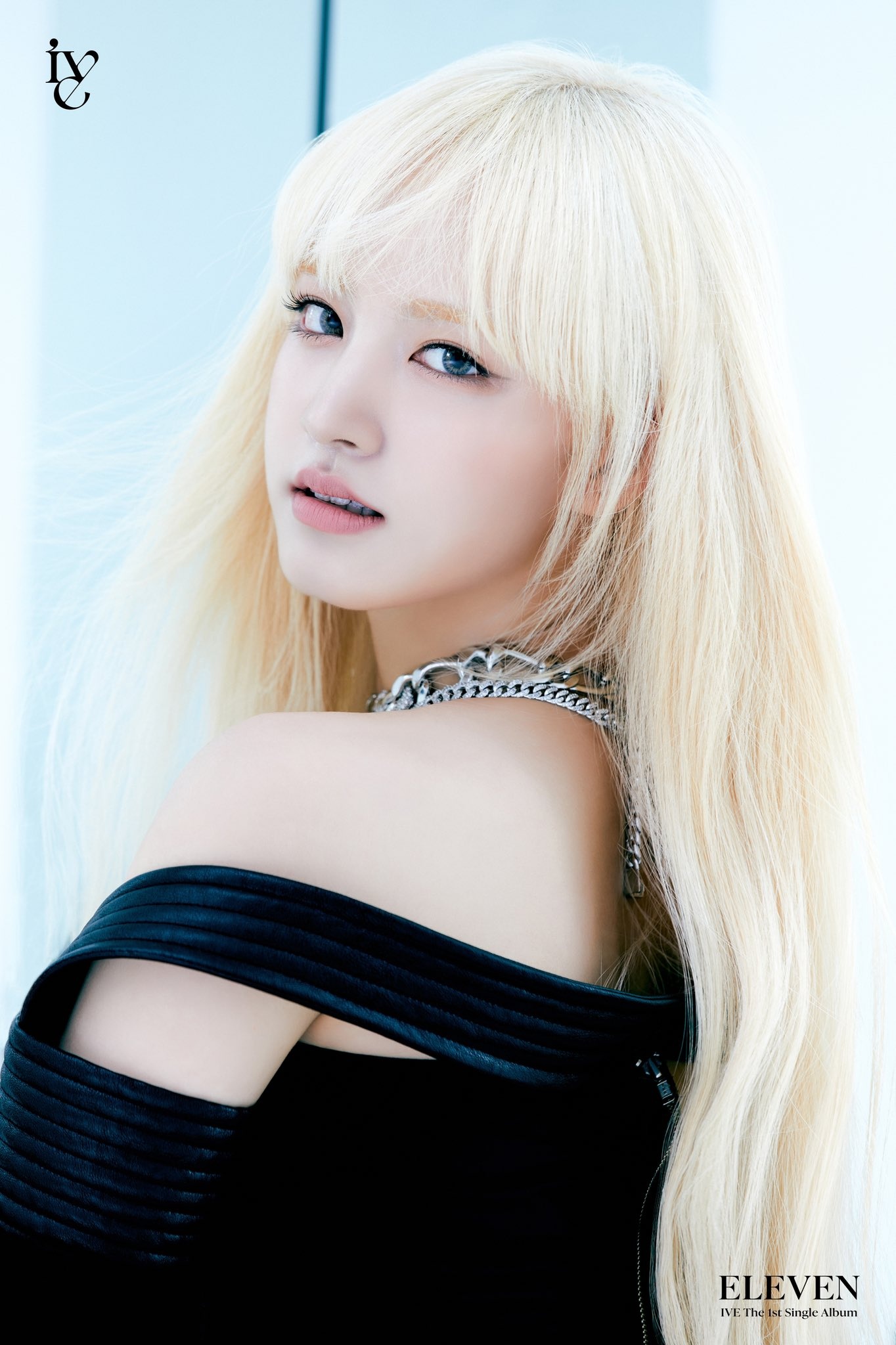 Nữ idol 18 tuổi được ví như búp bê sống  ảnh 9 Nu idol 18 tuoi duoc vi nhu bup be song anh 9