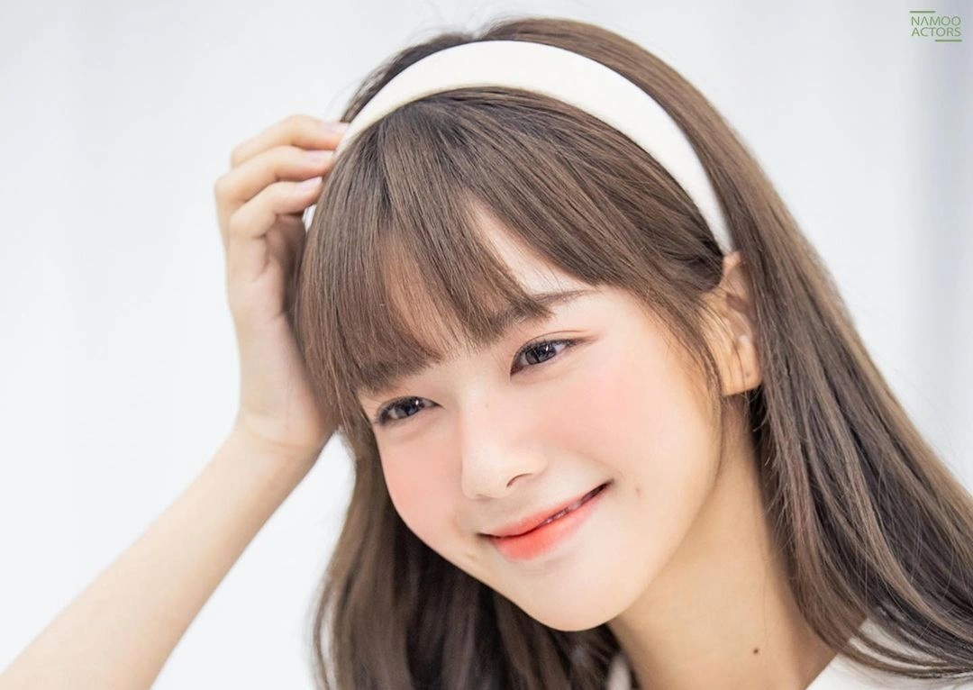 Nu dien vien duoc goi la tieu Park Shin Hye hinh anh