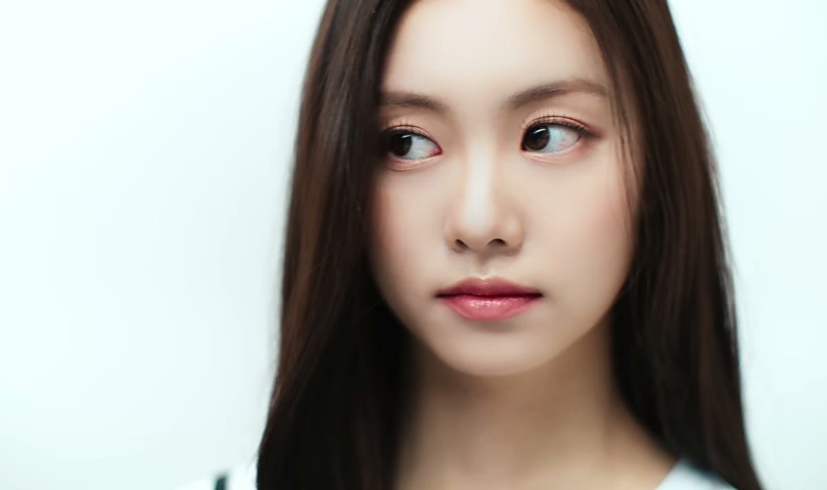 Em gái BTS chưa ra mắt đã vướng thị phi ảnh 5 Em gai BTS chua ra mat da vuong thi phi anh 5