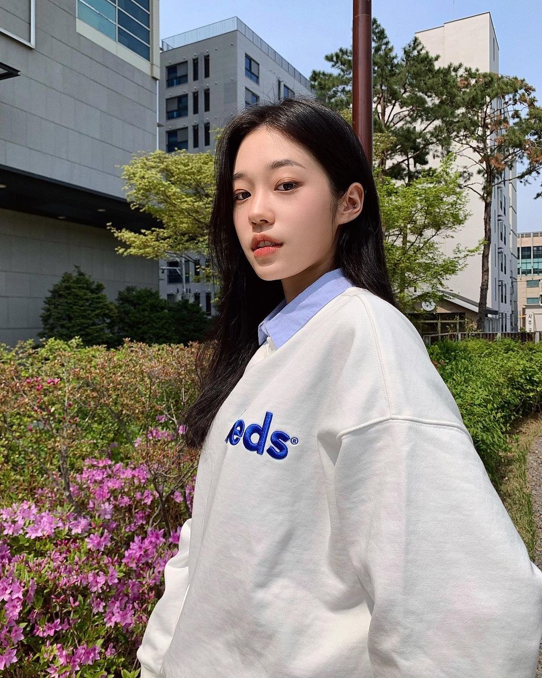 Nhân tố mới nổi trong bộ phim toàn sao 'Our Blues' ảnh 15 Nhan to moi noi trong bo phim toan sao 'Our Blues' anh 15