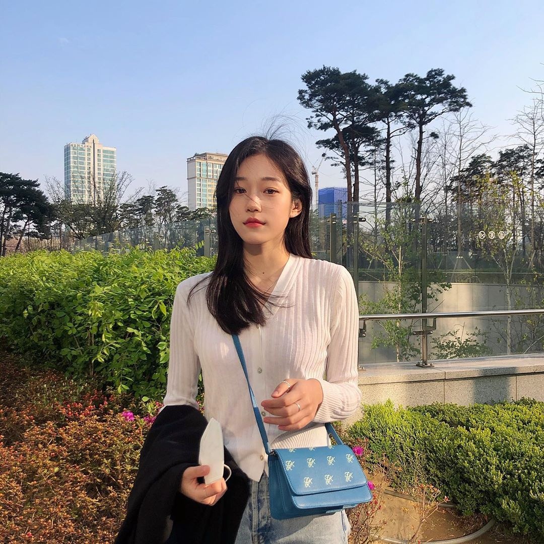 Nhân tố mới nổi trong bộ phim toàn sao 'Our Blues' ảnh 11 Nhan to moi noi trong bo phim toan sao 'Our Blues' anh 11