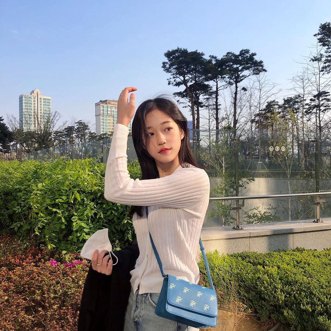 Nhân tố mới nổi trong bộ phim toàn sao 'Our Blues' ảnh 10 Nhan to moi noi trong bo phim toan sao 'Our Blues' anh 10