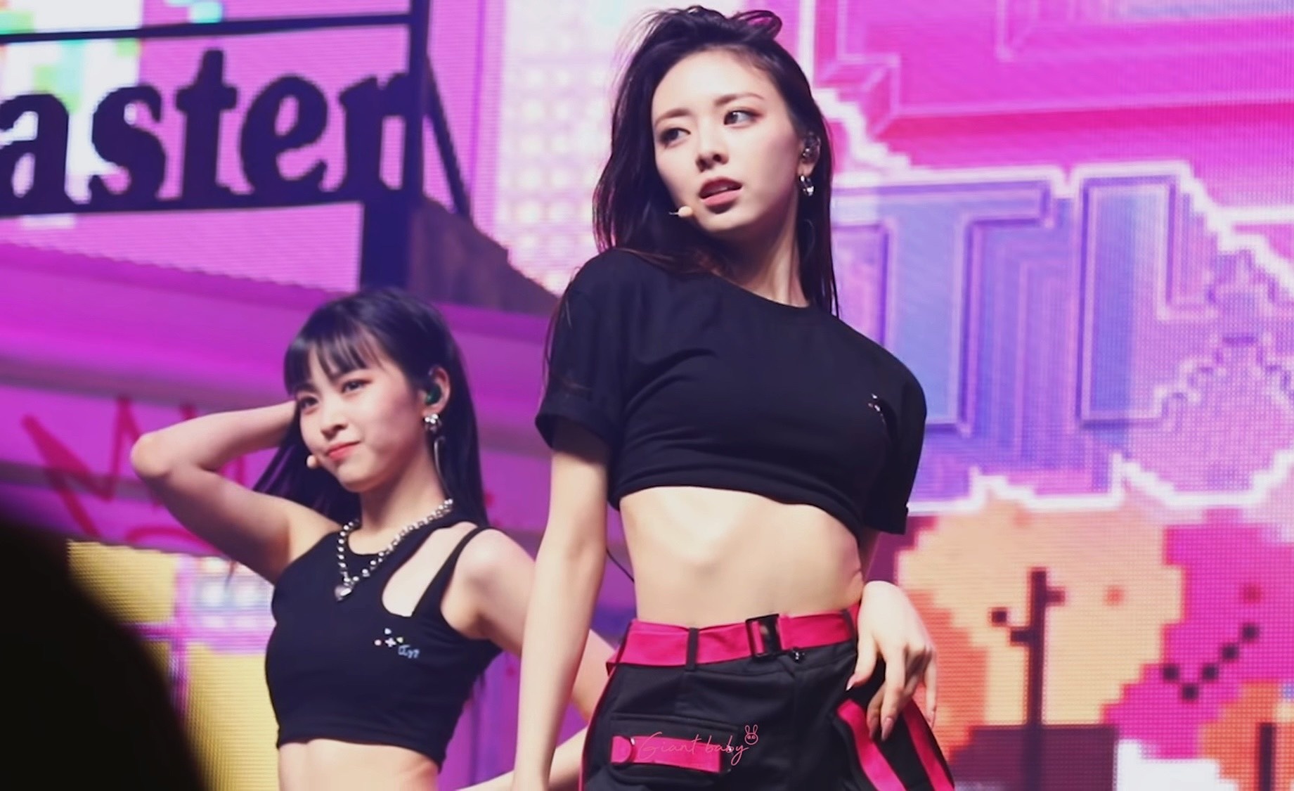 Nữ idol lộ thân hình gầy trơ xương  ảnh 4 Nu idol lo than hinh gay tro xuong anh 4