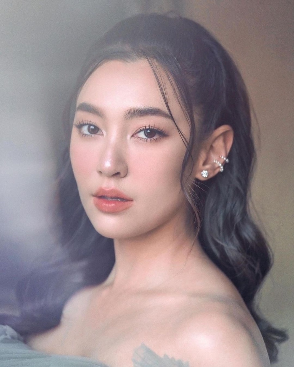 Những minh tinh có thu nhập cao nhất Thái Lan ảnh 18 Nhung minh tinh co thu nhap cao nhat Thai Lan anh 18