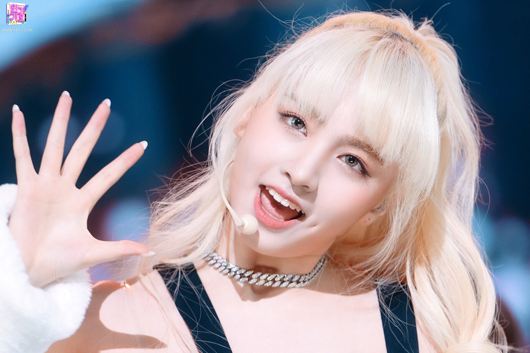 Nhom nu the he 4 nao dang chiem linh Kpop? hinh anh