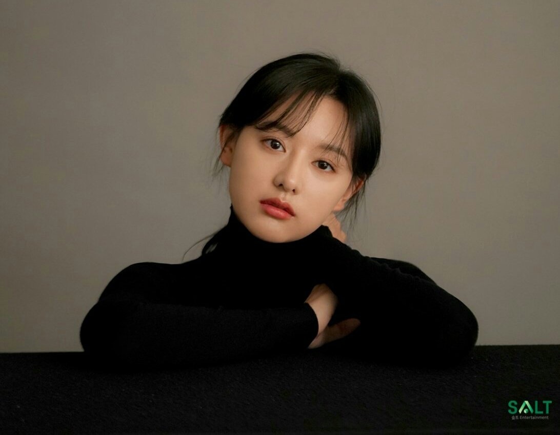 Kim Ji Won dot pha anh 1