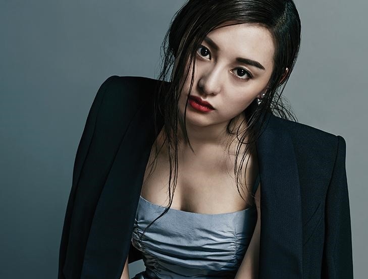 Kim Ji Won dot pha hinh anh