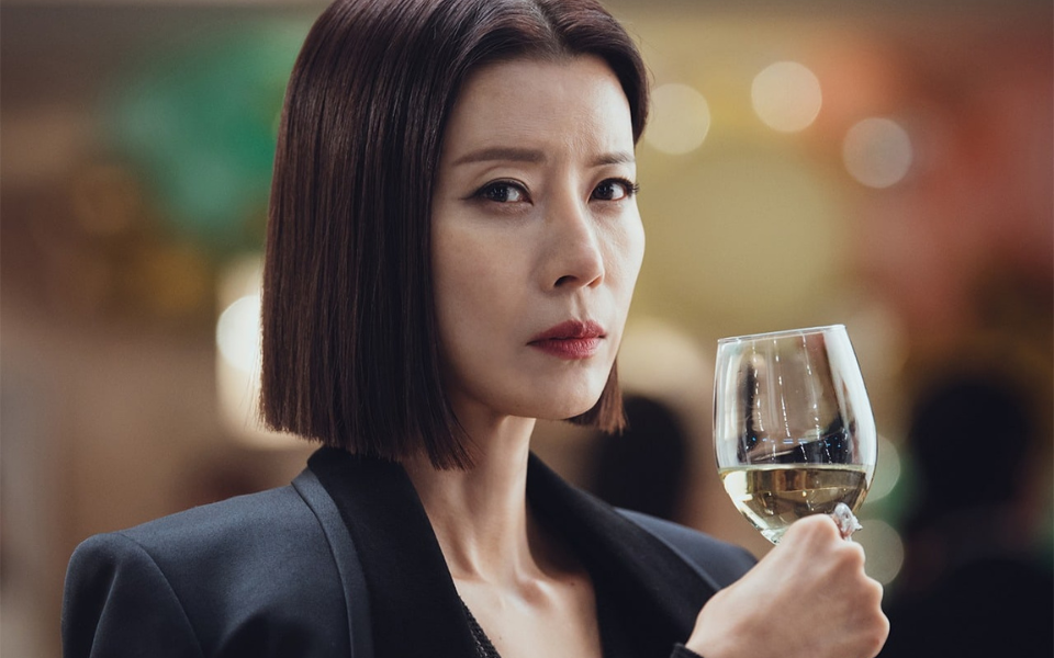 Doi thu lan at ‘dien nu’ Seo Ye Ji trong phim moi anh 6