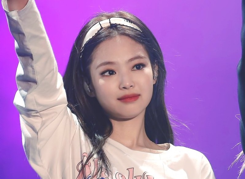 At chu bai trong nhom nhac hinh anh