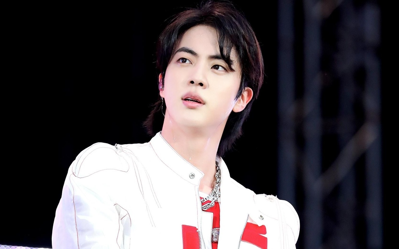 Tu idol bi gan mac bat tai den giong ca noi tieng toan cau anh 4