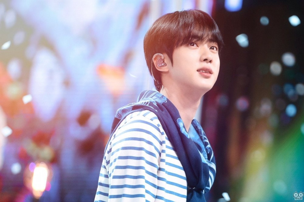 Tu idol bi gan mac bat tai den giong ca noi tieng toan cau anh 11