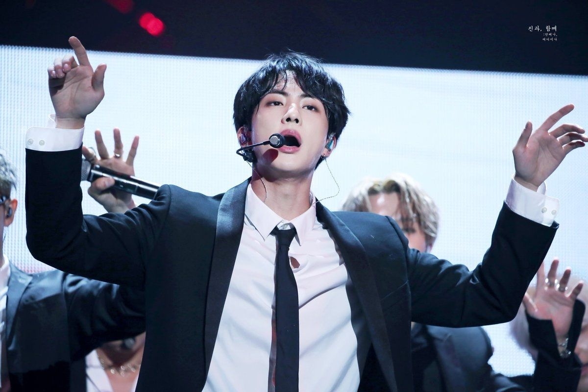 Tinh trang dang bao dong o Kpop anh 6