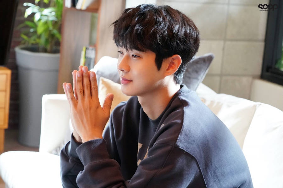 Hoi ban than toan sao quyen luc cua V (BTS) anh 9