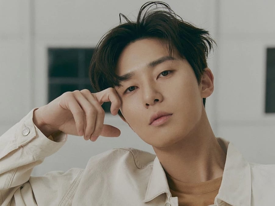 Hoi ban than toan sao quyen luc cua V (BTS) anh 4