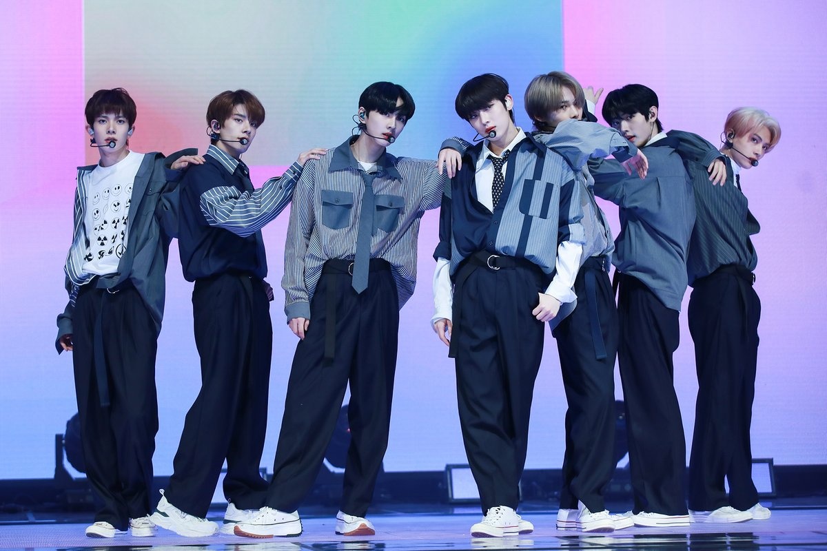 su canh tranh noi bo o Kpop anh 11