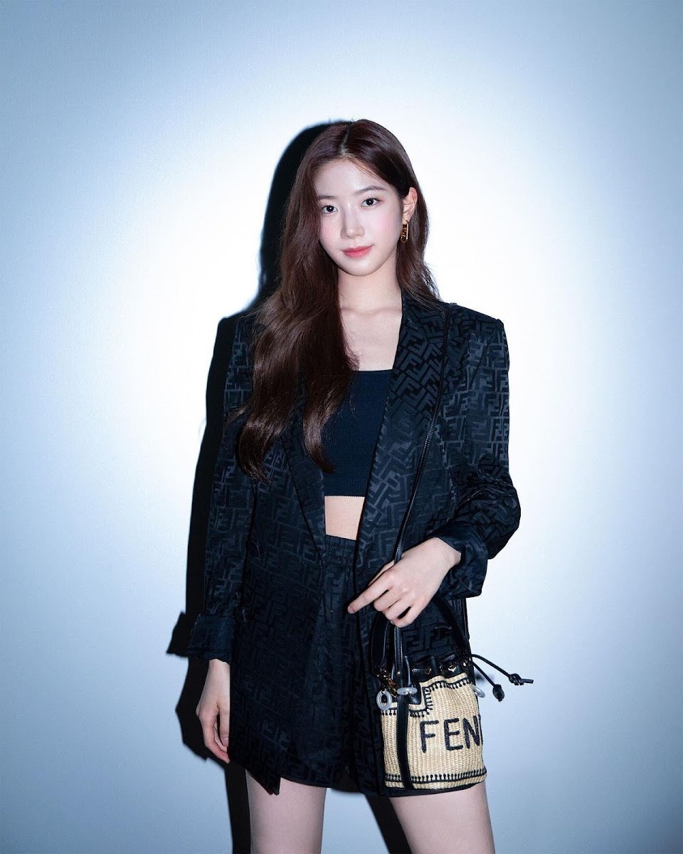 đại sứ tiềm năng ảnh 24 dai su tiem nang anh 24