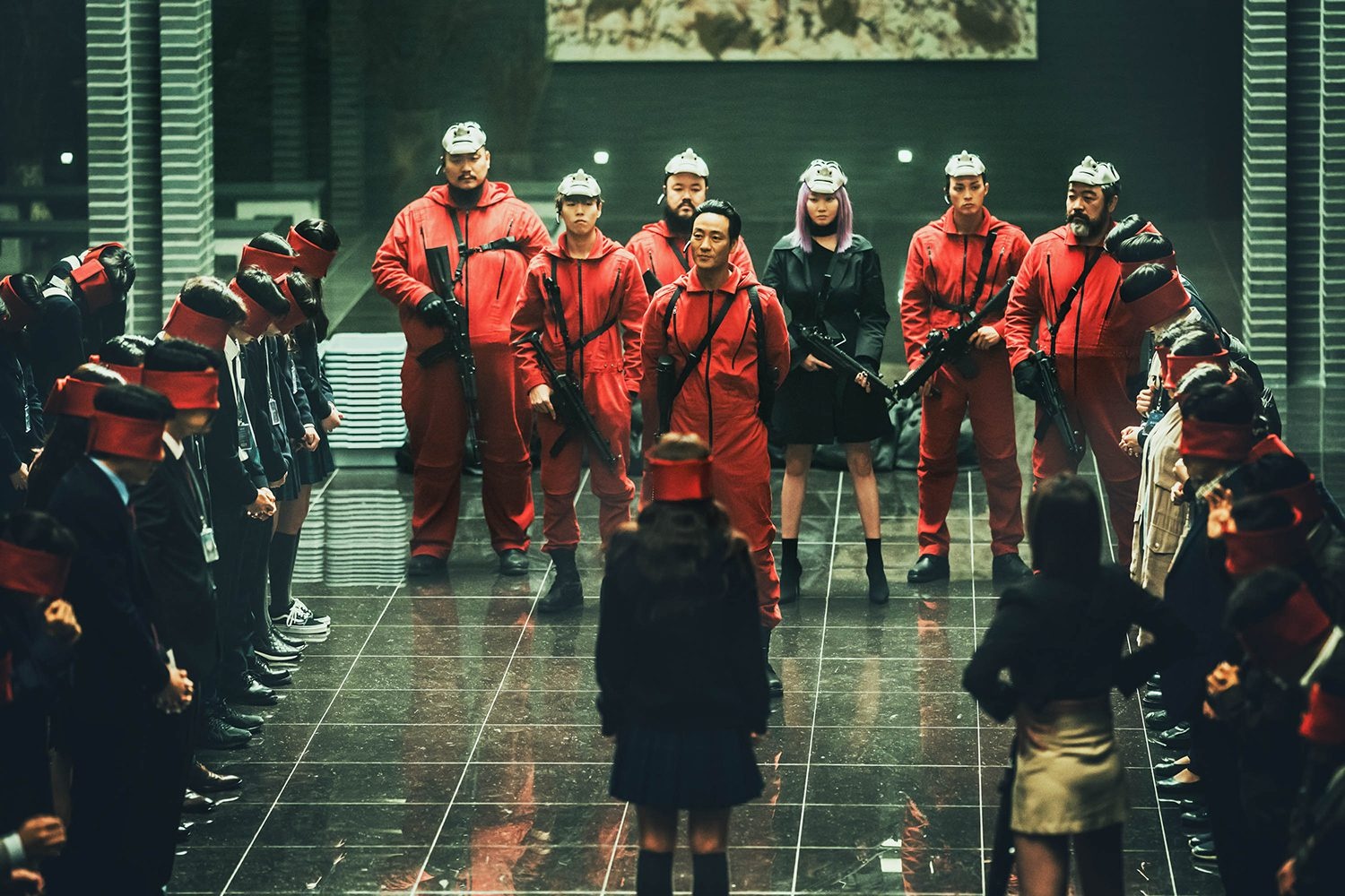 phim truyen hinh thang 12 anh 4