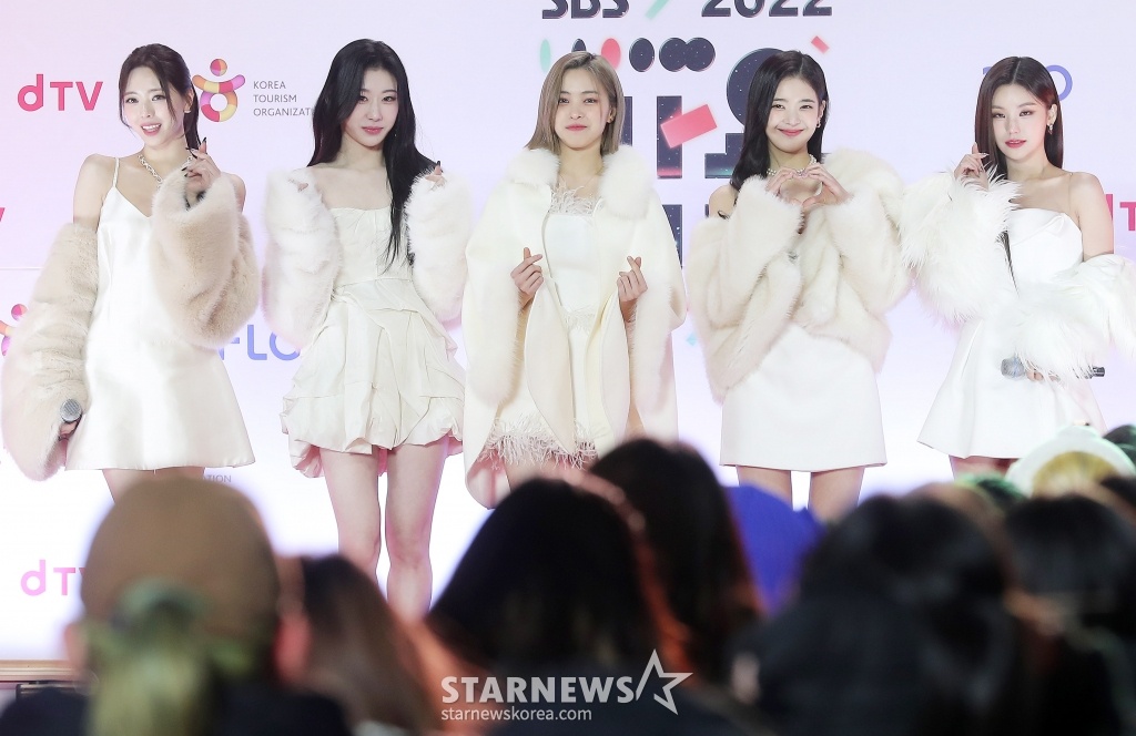 NewJeans tren tham do anh 6