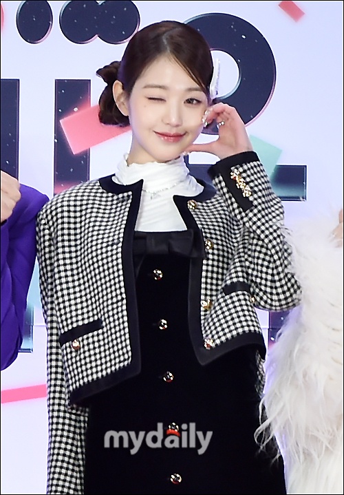 NewJeans tren tham do anh 20