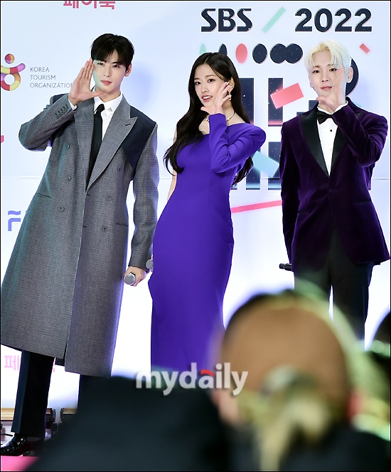 NewJeans tren tham do anh 2