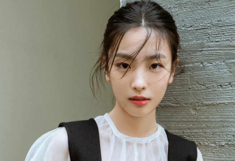 My nhan co trang moi anh 14