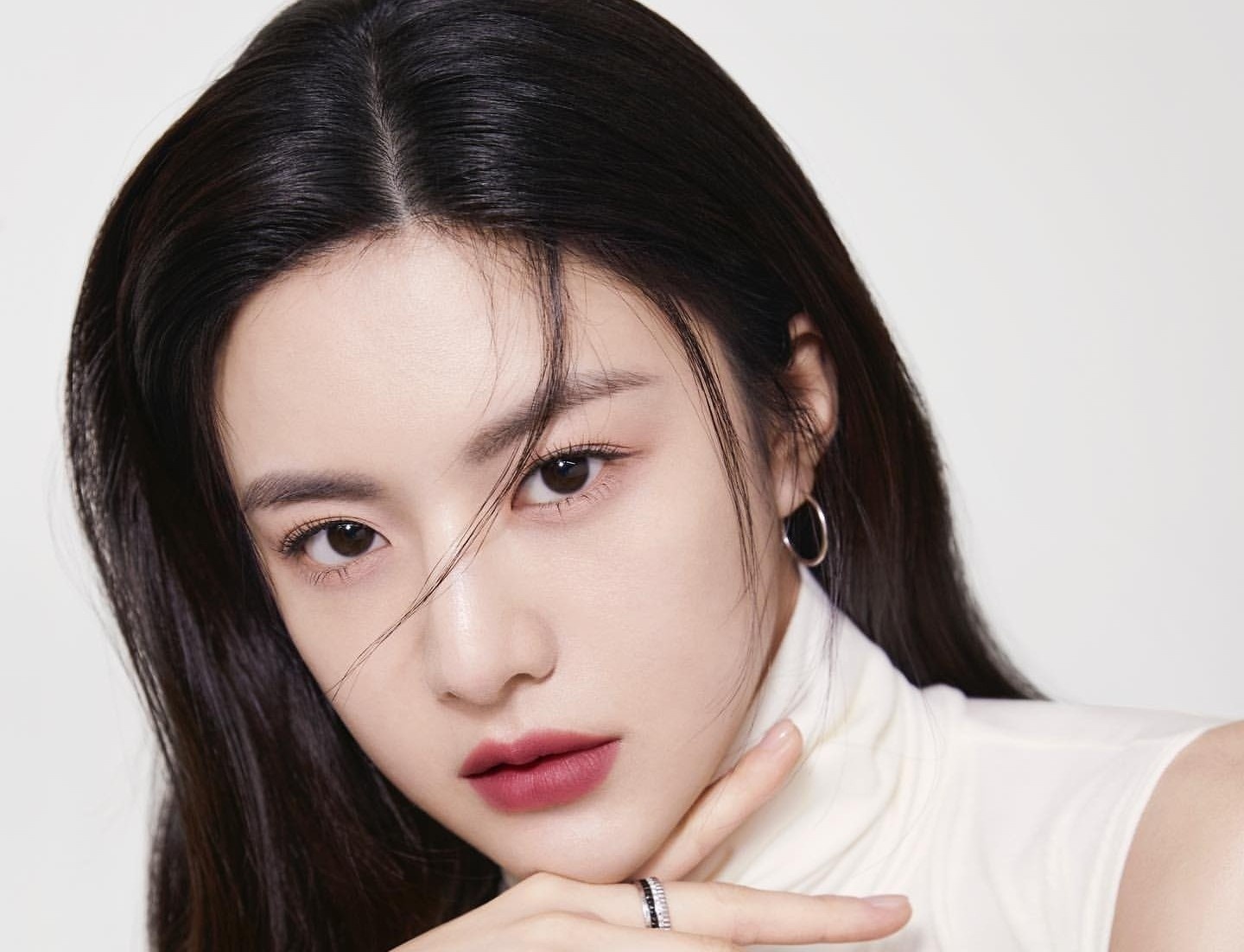 Ba ngoi sao tre noi bat cua lang phim xu Han hinh anh