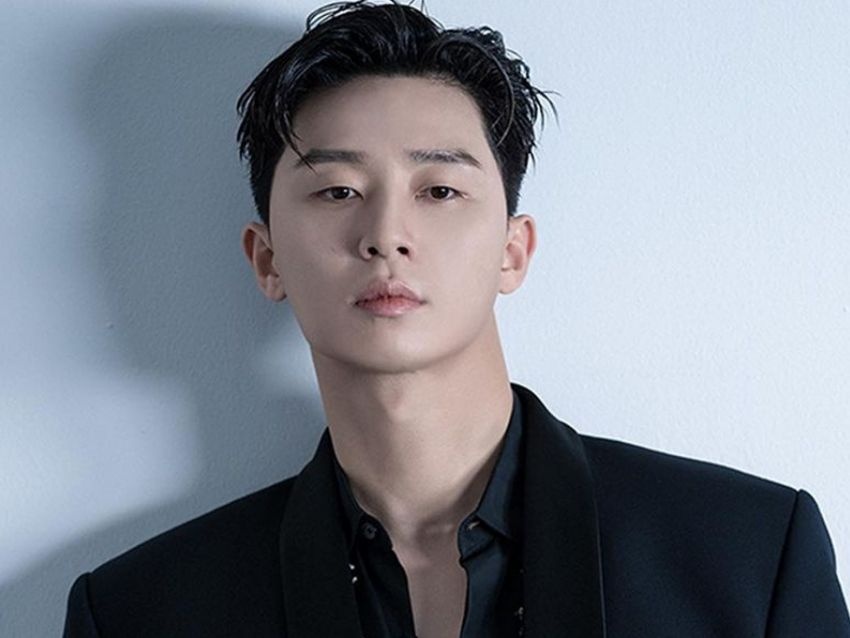 Park Seo Joon cung loat ‘bao chung phong ve’ tai xuat man bac 2023 hinh anh