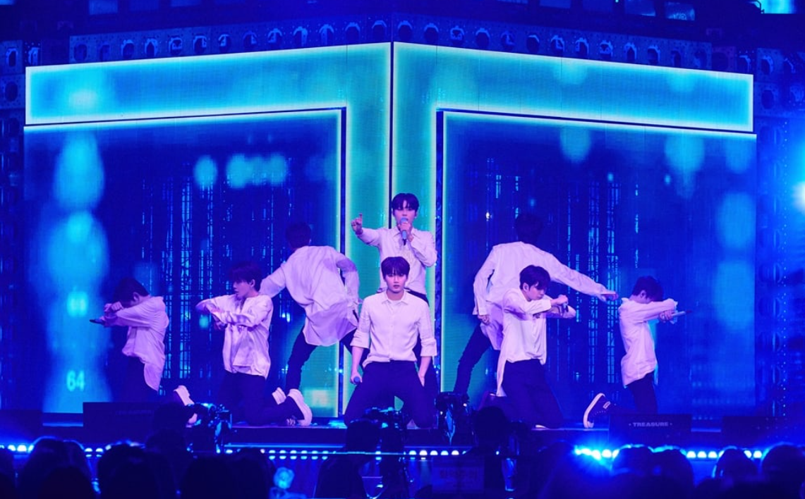 YG cung co vi the anh 7