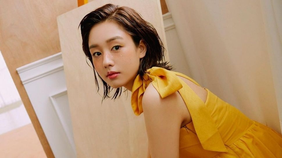 Ahn Eun Jin toa sang anh 1