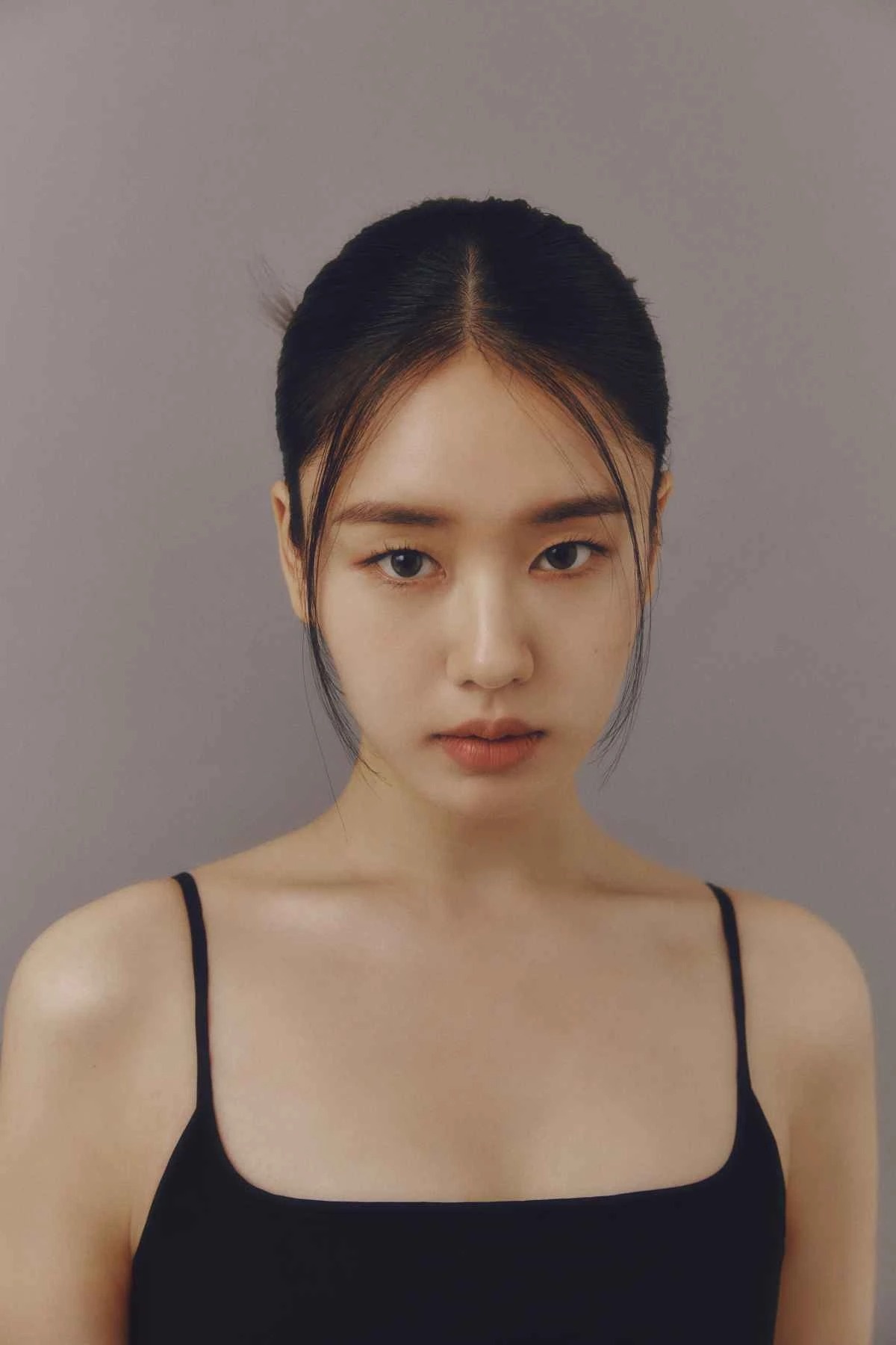 Ahn Eun Jin toa sang anh 12