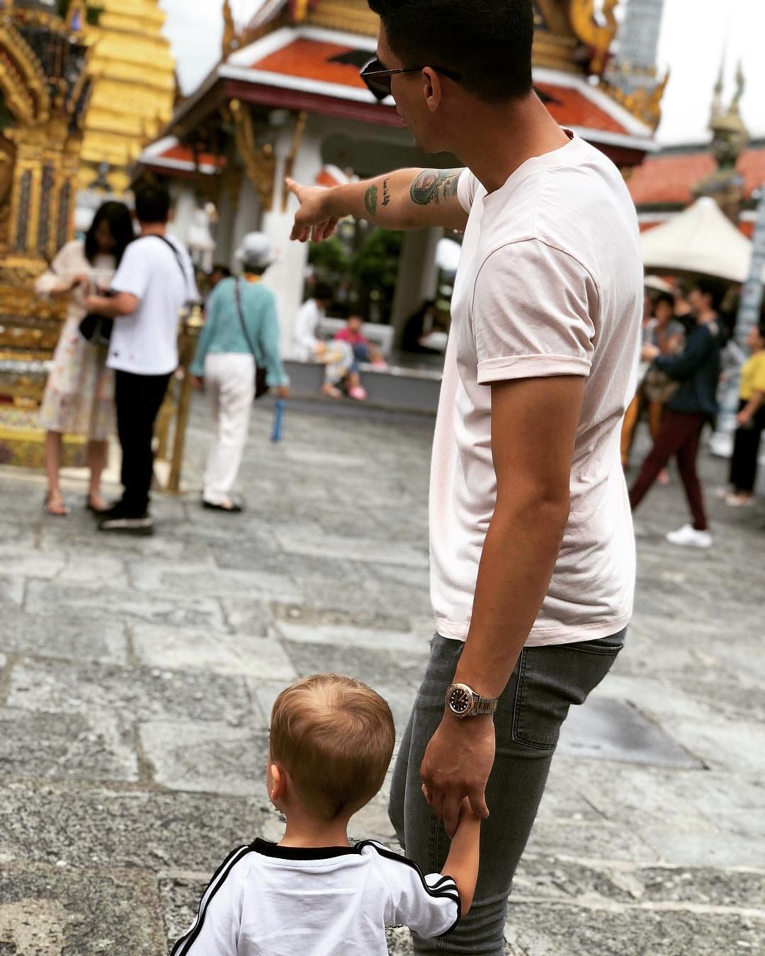 Gia dinh hanh phuc cua thu mon Philippines anh 13