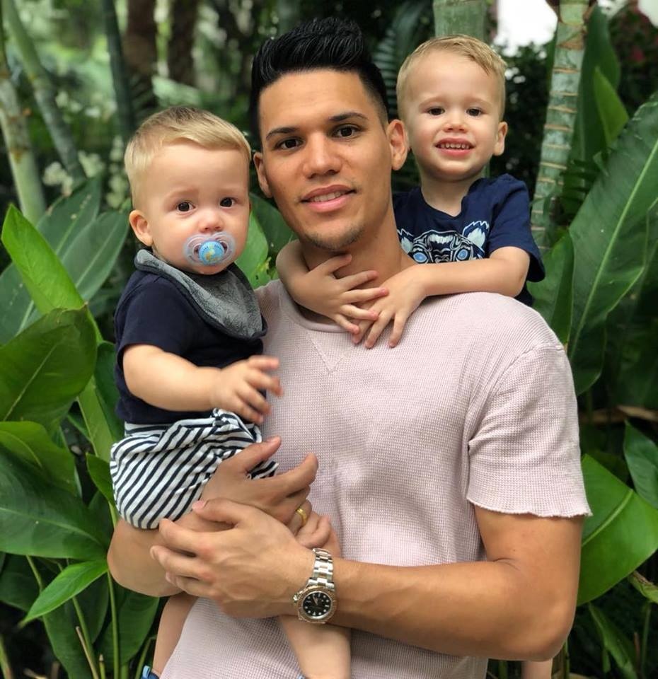 Gia dinh hanh phuc cua thu mon Philippines anh 15