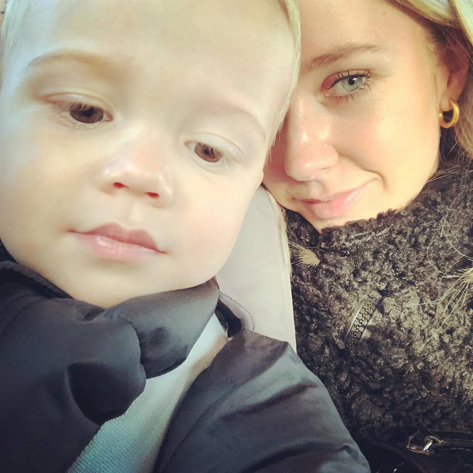 Gia dinh hanh phuc cua thu mon Philippines anh 16