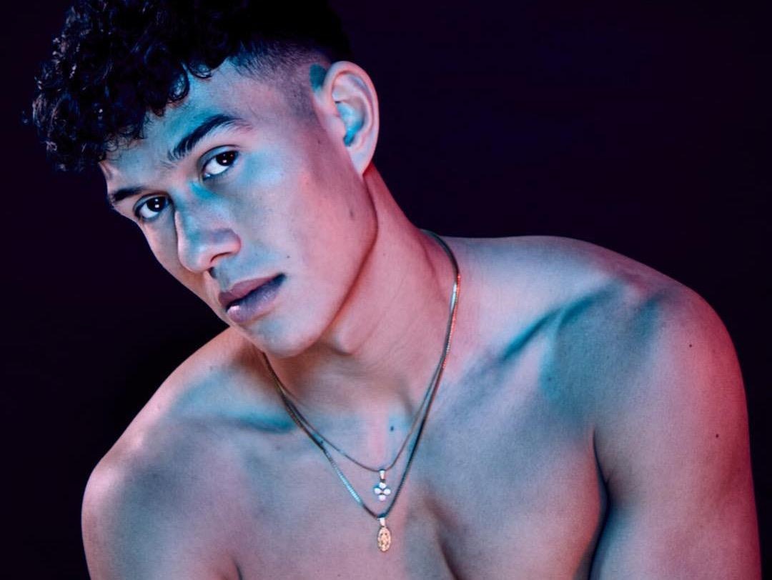 Than hinh 6 mui san chac cua hau ve cao 1,83 m tuyen Philippines hinh anh