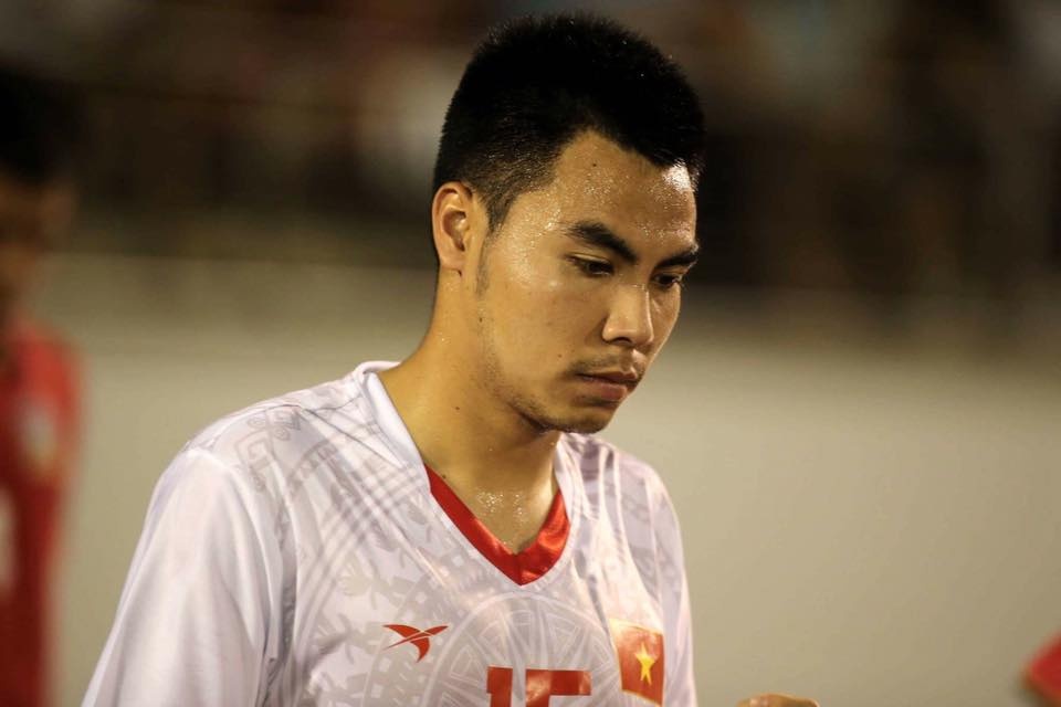 Anh cac cau thu tuyen VN khi con be anh 1