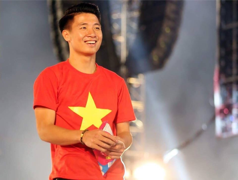 Anh cac cau thu tuyen VN khi con be anh 9