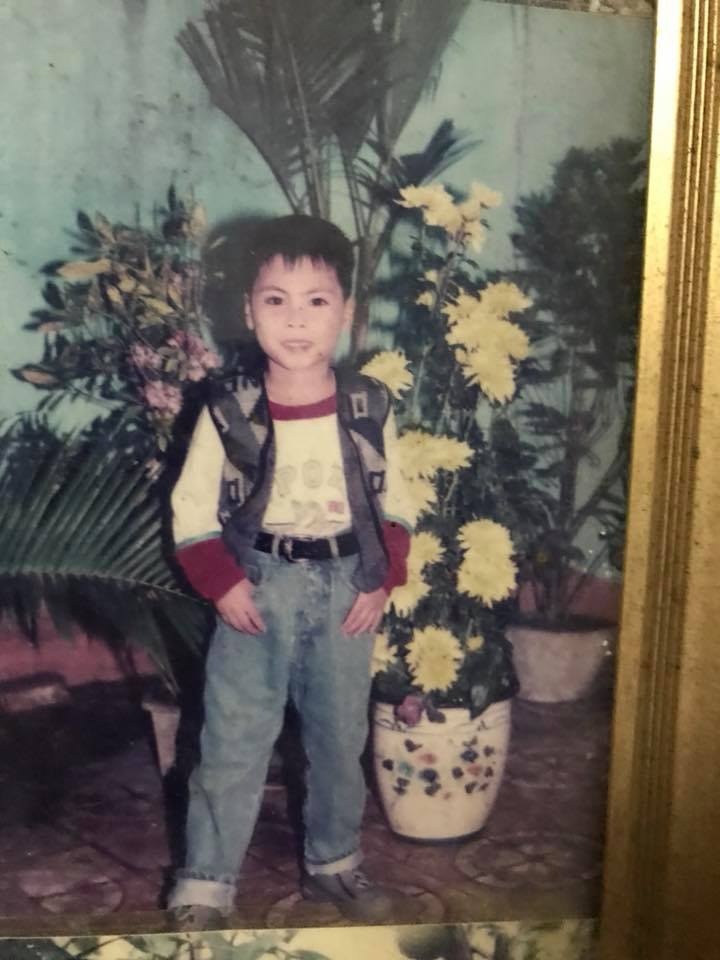 Anh cac cau thu tuyen VN khi con be anh 3