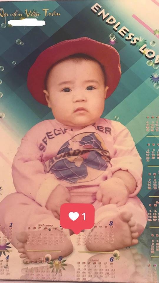 Anh cac cau thu tuyen VN khi con be anh 7