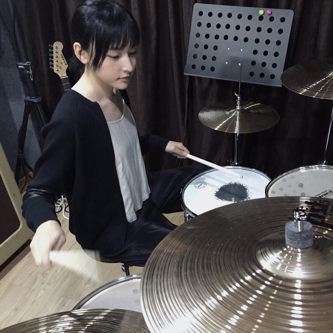 Hot girl 9X Hong Kong duoc de cu Nu dien vien xuat sac anh 16