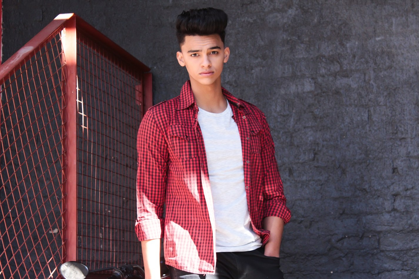 em trai a hau 1 hoa hau hoan vu anh 7