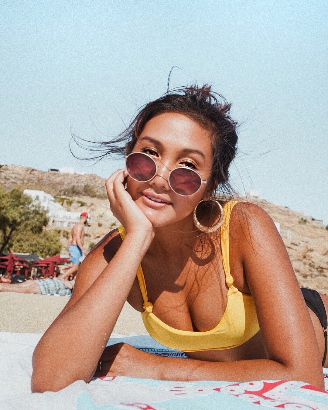 co gai Philippines co ve ngoai giong H'Hen Nie anh 13