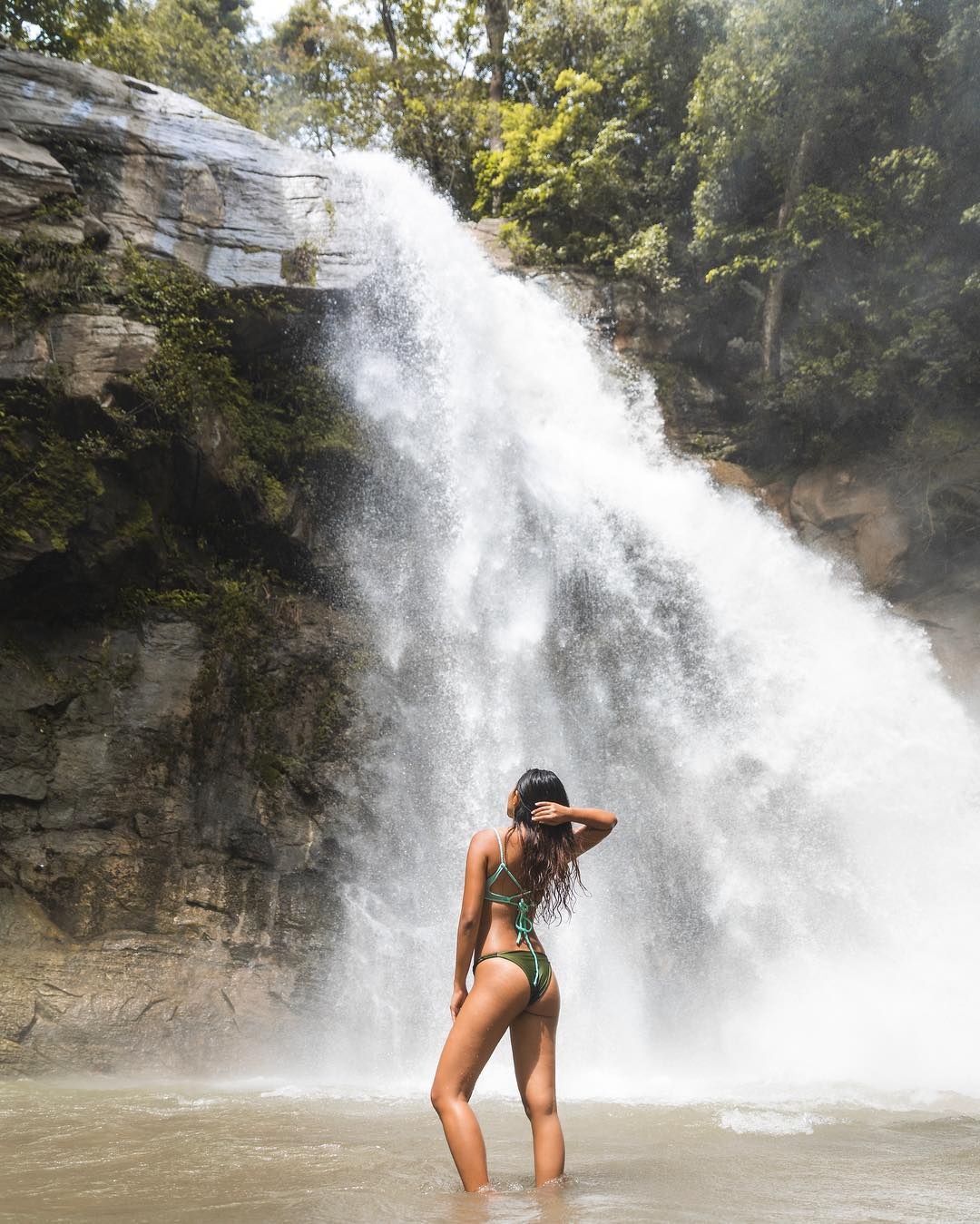 co gai Philippines co ve ngoai giong H'Hen Nie anh 15