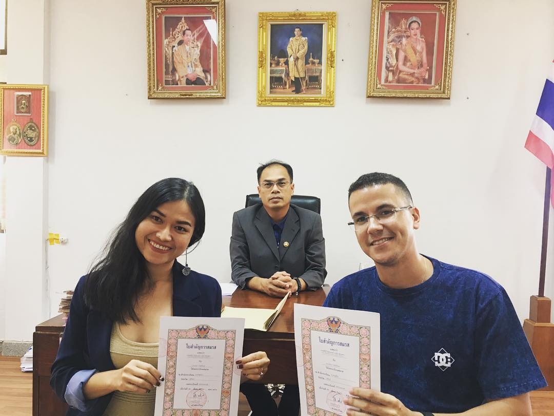 HLV the luc moi cua tuyen Viet Nam hanh phuc ben vo va con trai anh 12