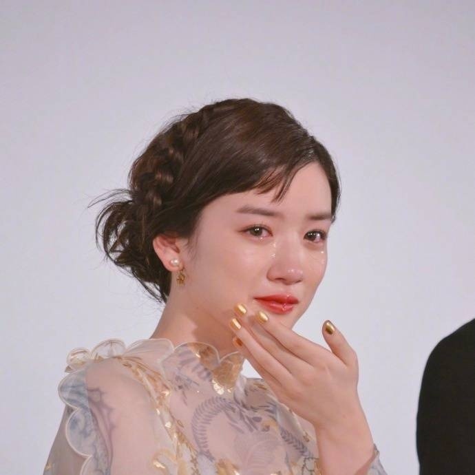 Nu dien vien Nhat Ban noi tieng vi khoc dep anh 6