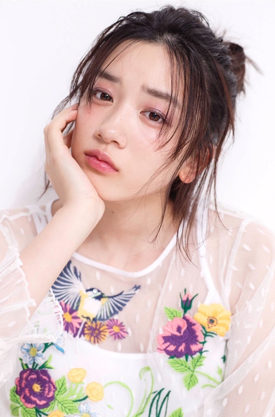 Nu dien vien Nhat Ban noi tieng vi khoc dep anh 10