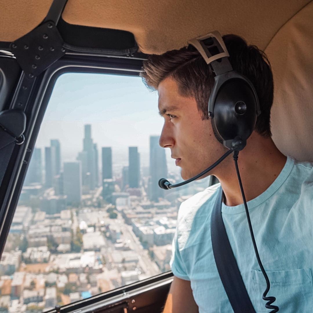 Co nang hot girl ket hon tu nam 20 tuoi anh 17