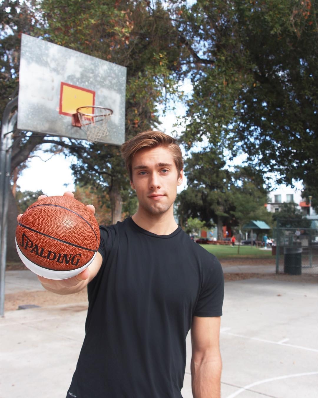 Ban trai moi cua Selena Gomez anh 12